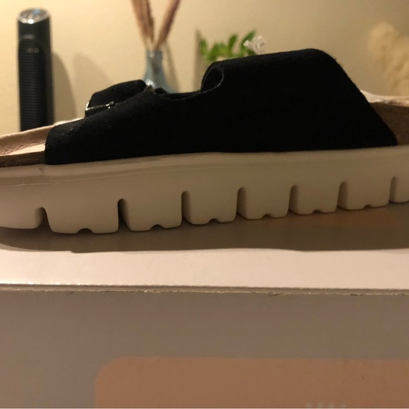 Birkenstock Arizona Chunky Black Suede Sandal.  NWT (New in Box) size 40 (9) - Picture 3 of 4